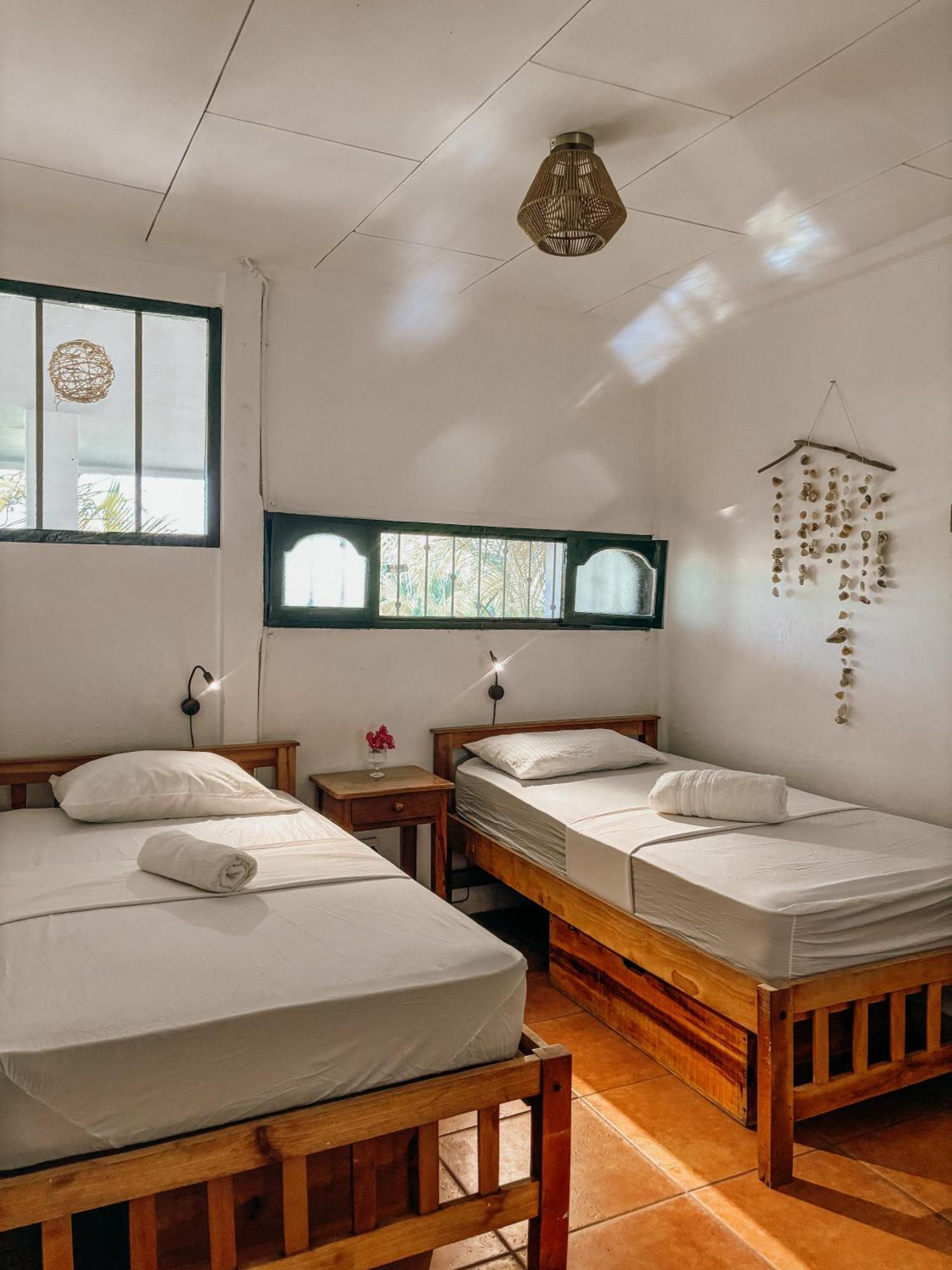 Nimbu Beachhouse Transito Luaran gambar