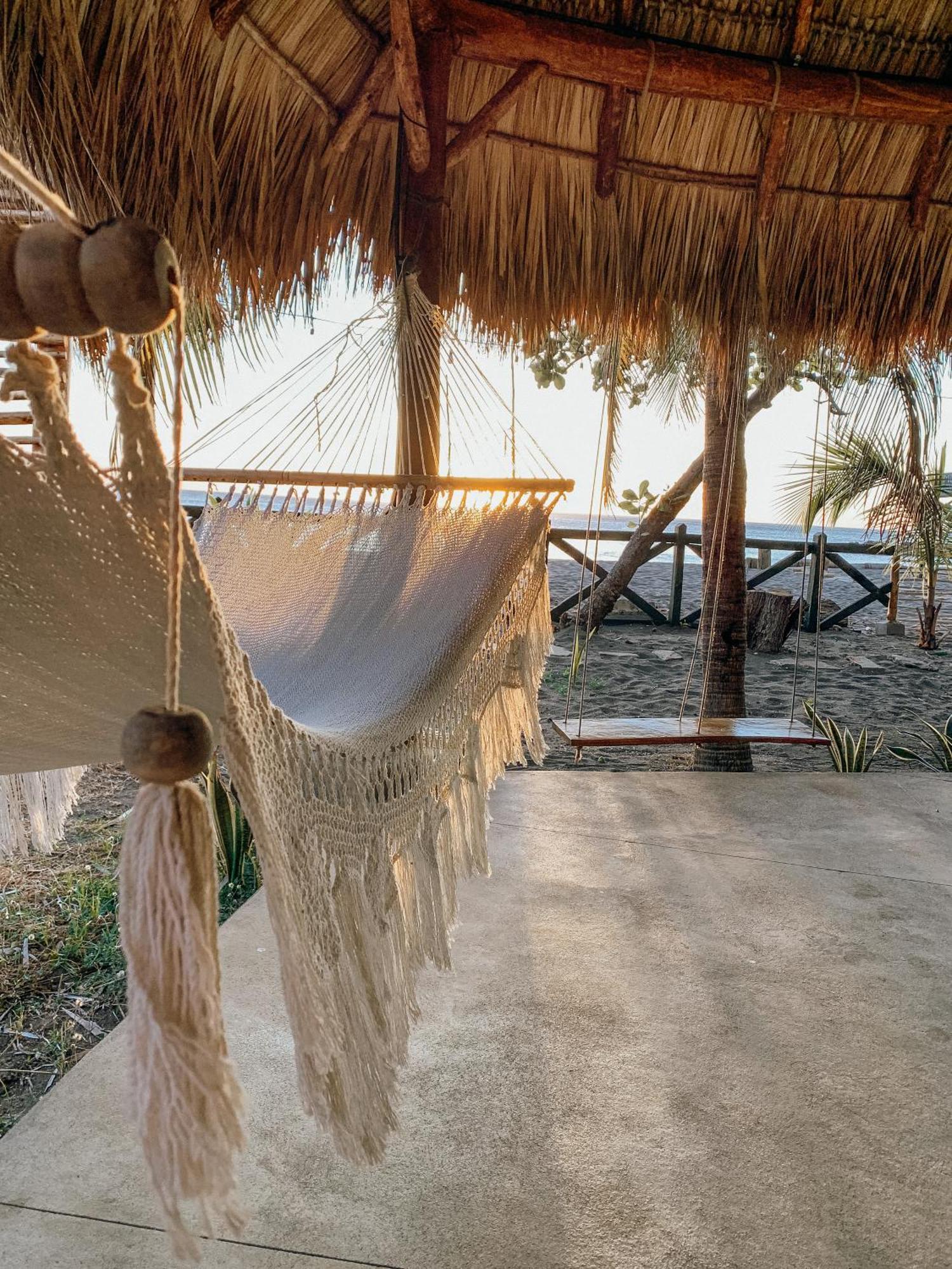 Nimbu Beachhouse Transito Luaran gambar