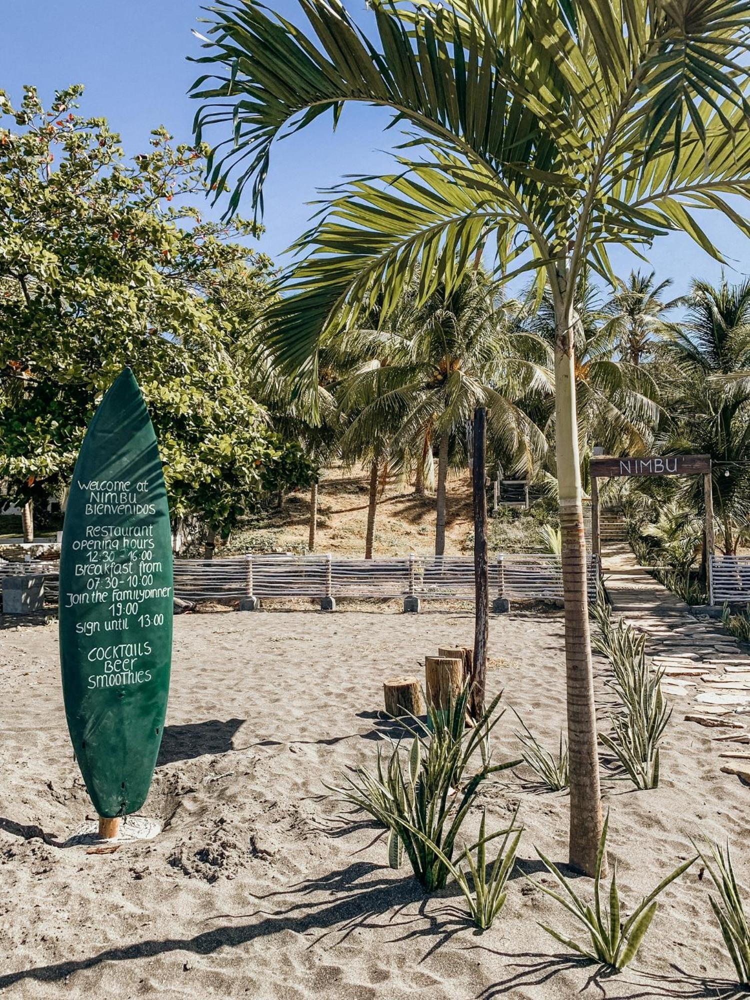 Nimbu Beachhouse Transito Luaran gambar