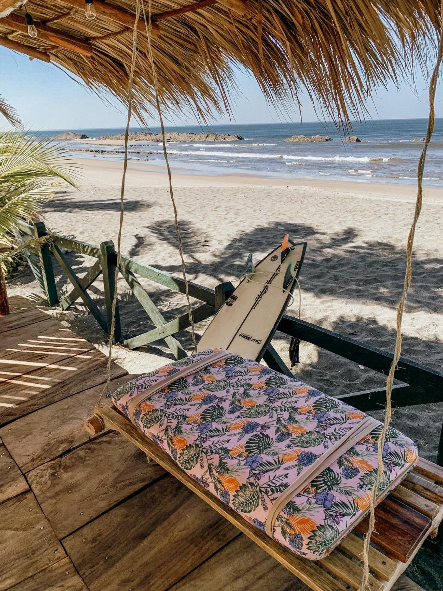 Nimbu Beachhouse Transito Luaran gambar
