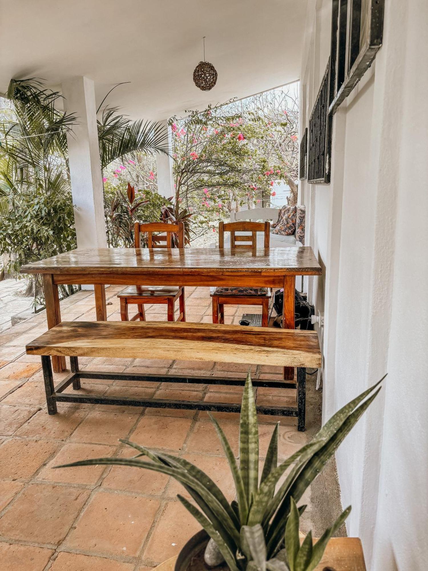 Nimbu Beachhouse Transito Luaran gambar