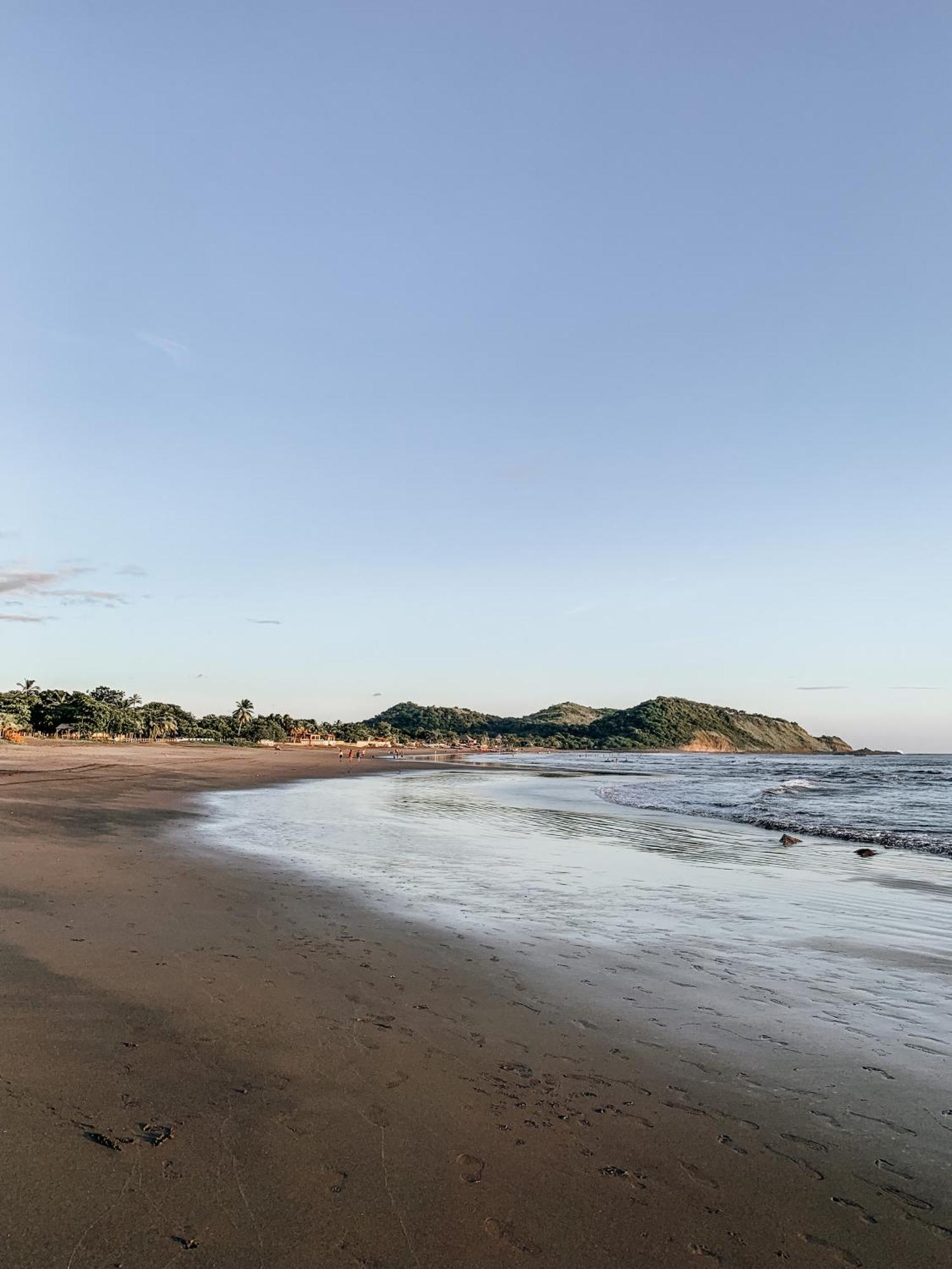 Nimbu Beachhouse Transito Luaran gambar