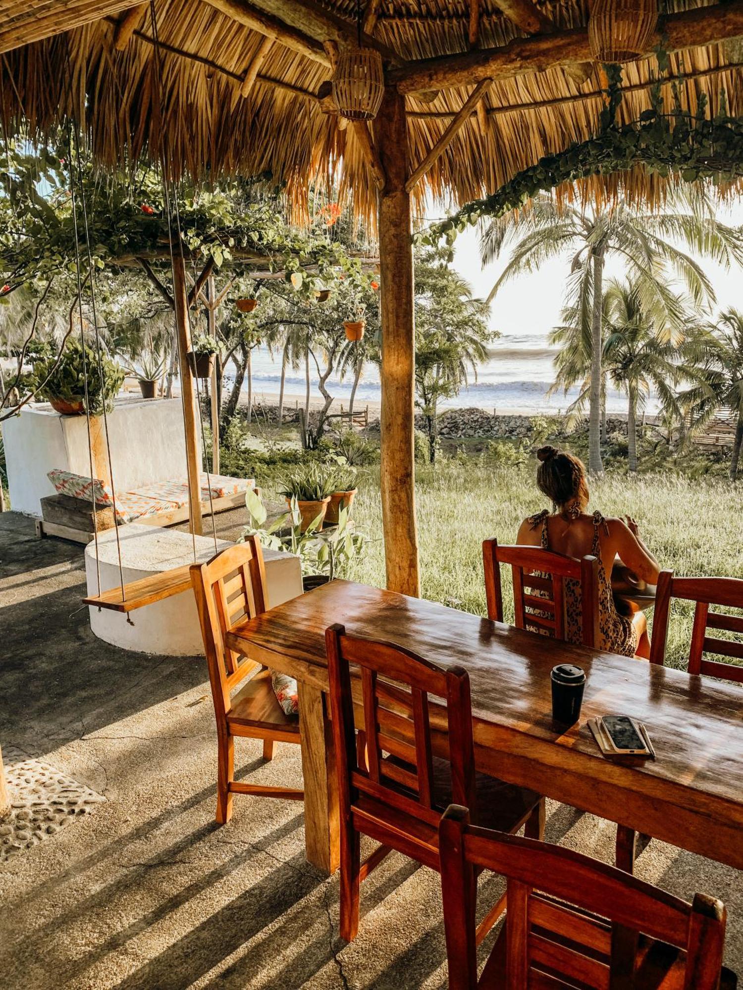 Nimbu Beachhouse Transito Luaran gambar
